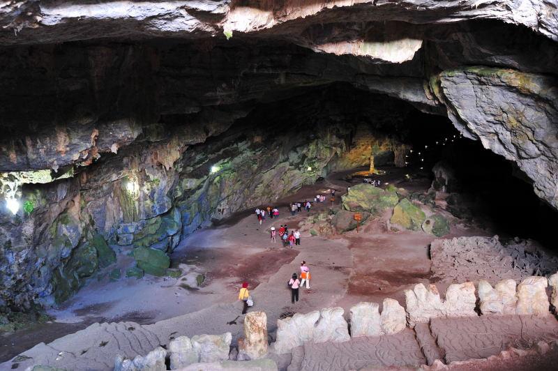 869-卡卡烏阿米虜帕鐘乳石洞.JPG