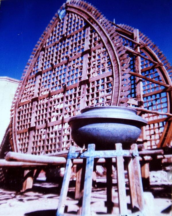 0448-雅茲德-水博物館-宗教節慶用的大木箱.JPG