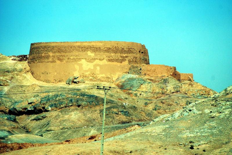 0540-雅茲德-拜火教的天葬塔