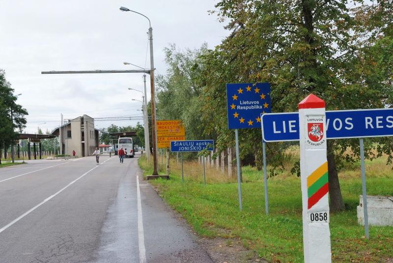 3933-拉脫維亞與立陶宛邊境.JPG