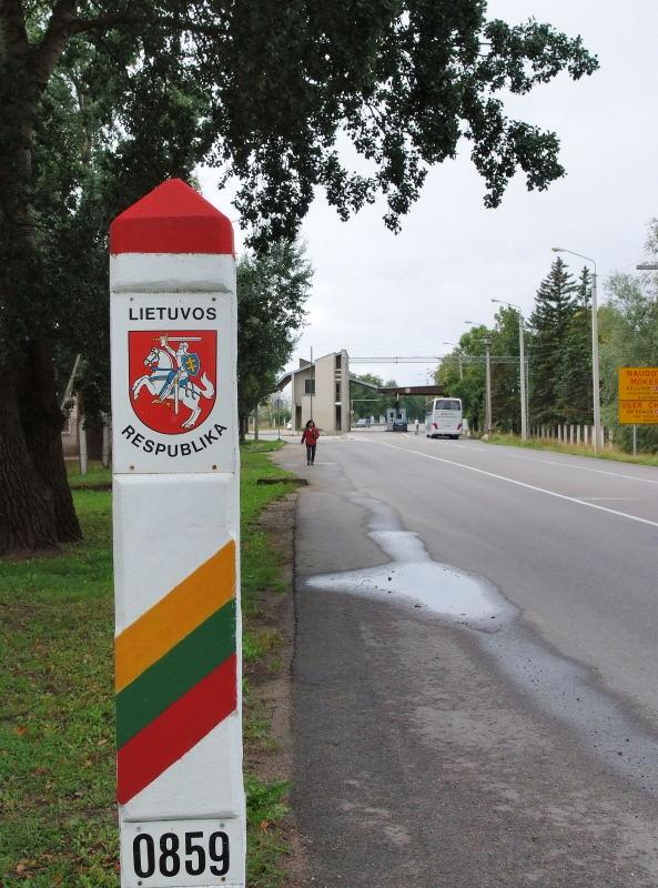 3935-拉脫維亞與立陶宛邊境.JPG