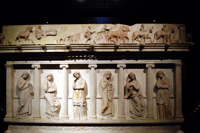 600-伊斯坦堡-考古博物館-哀傷女子石棺