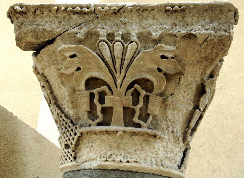 814-伊斯坦堡-考古博物館-神廟柱頭