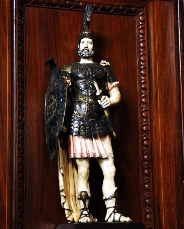 2591-佩雷斯城堡-內廳裝飾-雕刻希臘神.JPG