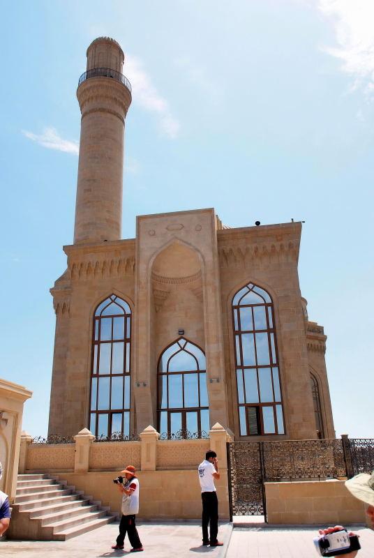 7840-亞塞拜然-裡海邊的小清真寺.JPG