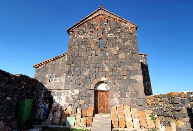 11389-斯凡湖-第六世紀教堂.JPG