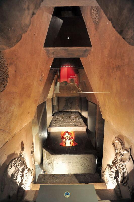 2096-考古博物館-帕蓮克的皇帝墓穴