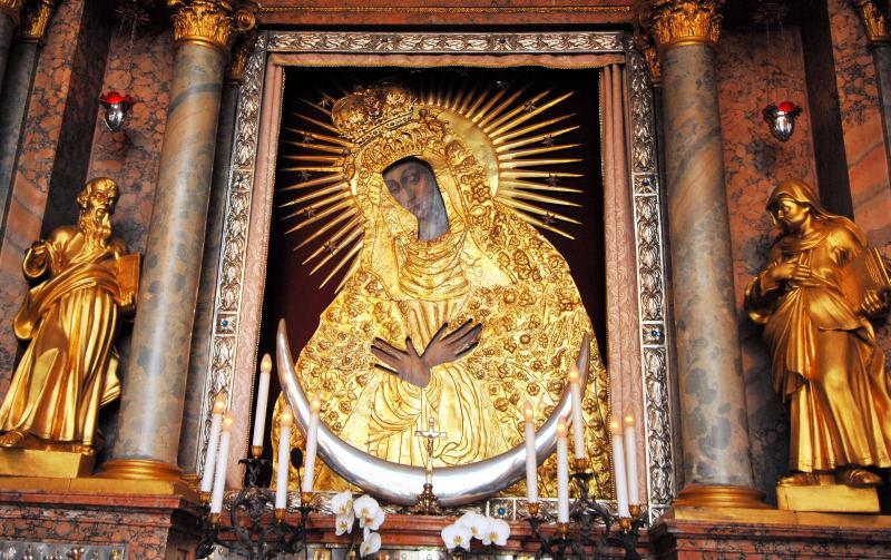 5014-黎明之門禮拜堂-聖母瑪利亞畫像.JPG