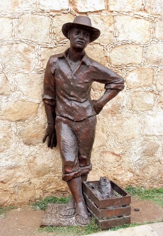 3114-坎佩切-舊城牆背面-漁夫雕像
