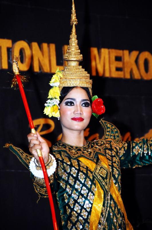 1041-柬埔寨的傳統歌舞.JPG