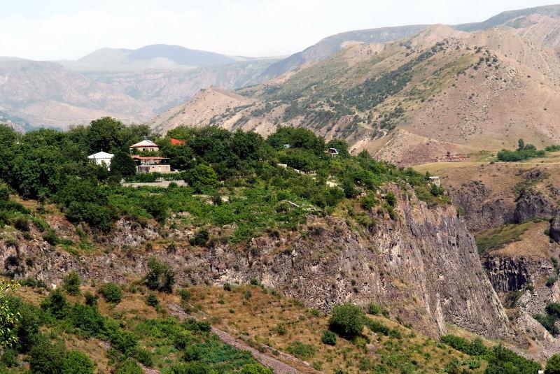 12101-亞美尼亞-加爾尼希臘神殿-周邊地形.JPG