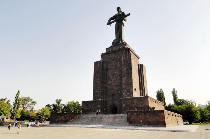 12391-亞美尼亞母親雕像.JPG