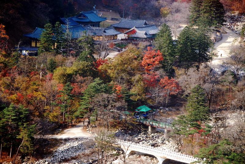 0742-雪嶽山-登山纜車鳥瞰山下的新興寺