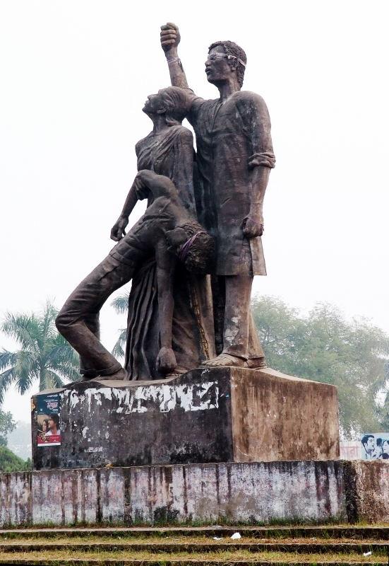 0437-孟加拉-民主雕像.JPG