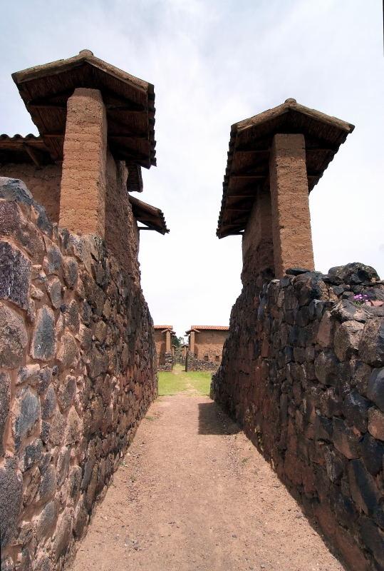 5759-Raqchi-印加Wiracocha神廟遺跡區.JPG