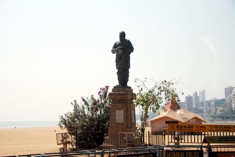 1080-孟買-濱海大道-x銅像