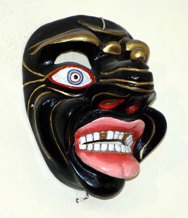 6521-庫斯科-傳統舞蹈-牆壁面具裝飾.JPG