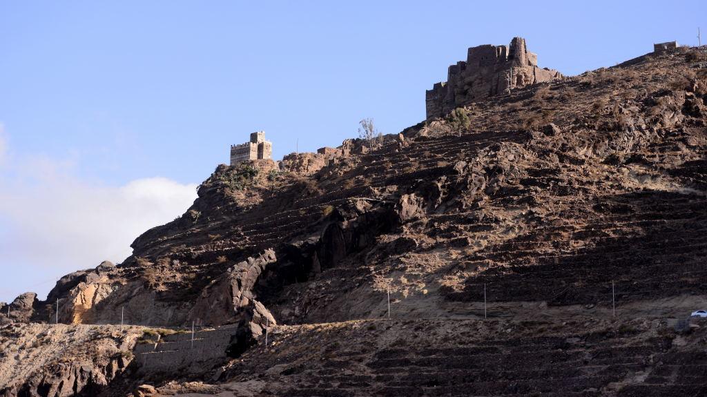3409-哈加拉城堡下山的照片.JPG