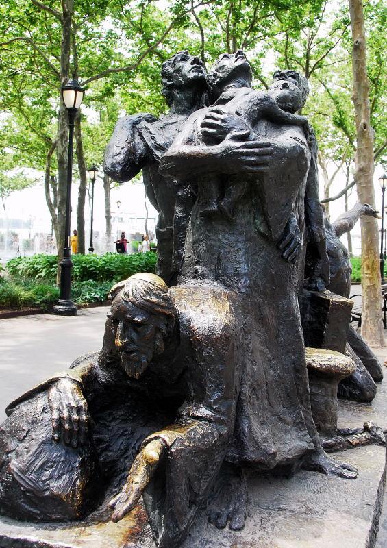 6232-紐約-中央公園.入口附近-雕像.JPG