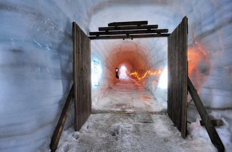 050-朗格冰川隧道