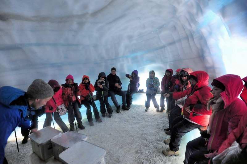 051-朗格冰川隧道