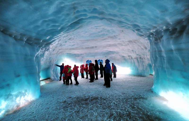 062-朗格冰川隧道