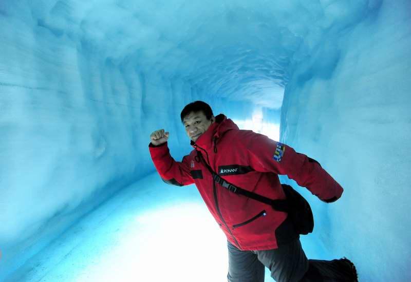 091-朗格冰川隧道