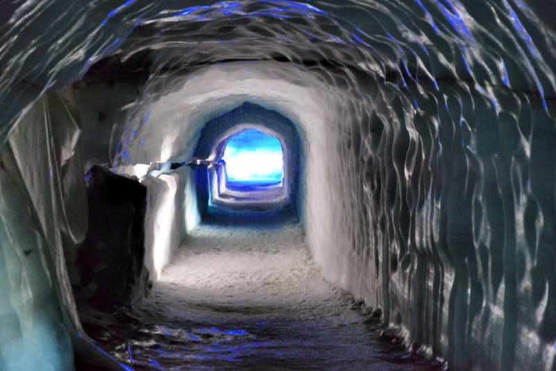 120-朗格冰川隧道