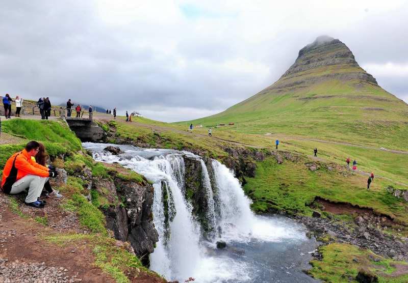 659-教堂山瀑布-冰島