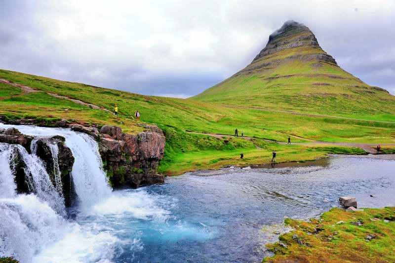 682-教堂山瀑布-冰島