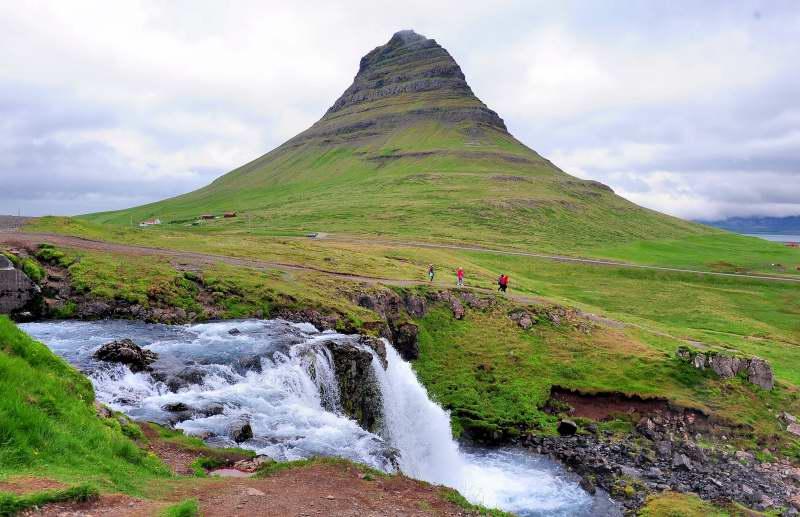 724-教堂山瀑布-冰島
