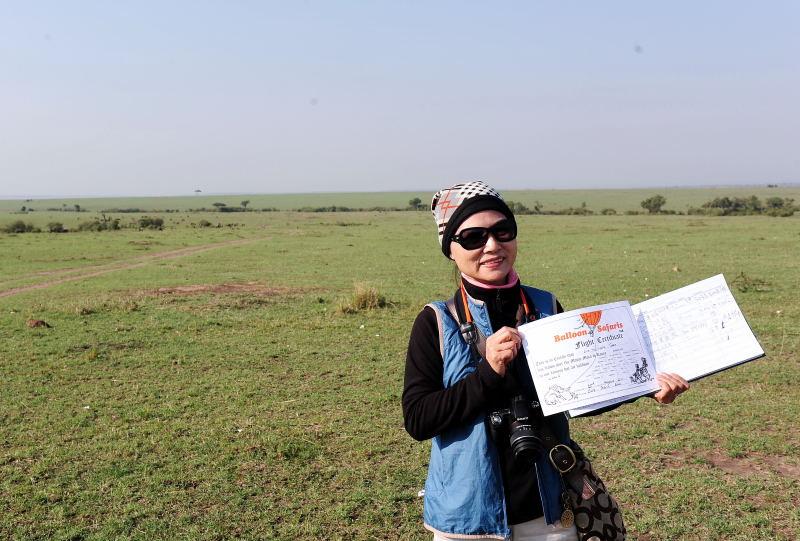 3029-肯亞-馬賽馬拉公園-草原的早餐-熱氣球飛行證書
