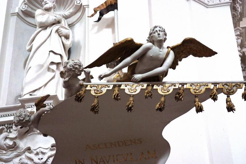 4136-聖彼得與聖保羅大教堂-凸出天使雕像.JPG