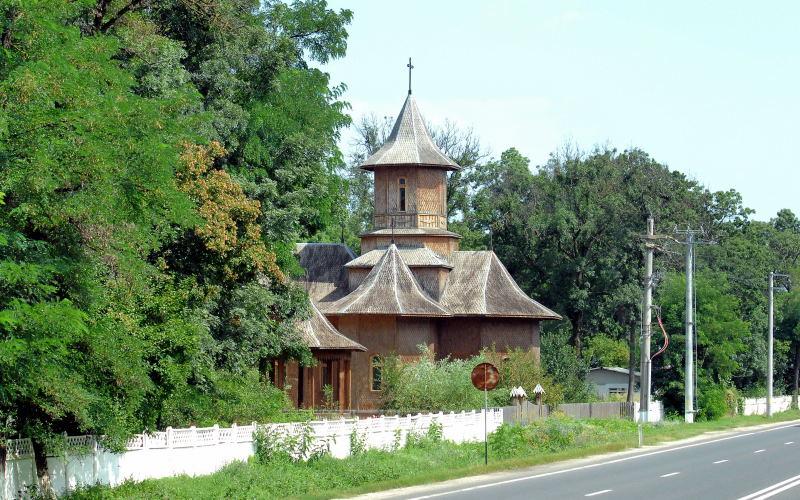 723-布加勒斯特郊區景觀-木製教堂.JPG