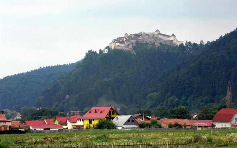 853-喀爾巴阡山-中世紀RASNOV城堡.JPG