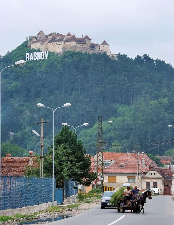 854-喀爾巴阡山-中世紀RASNOV城堡.JPG