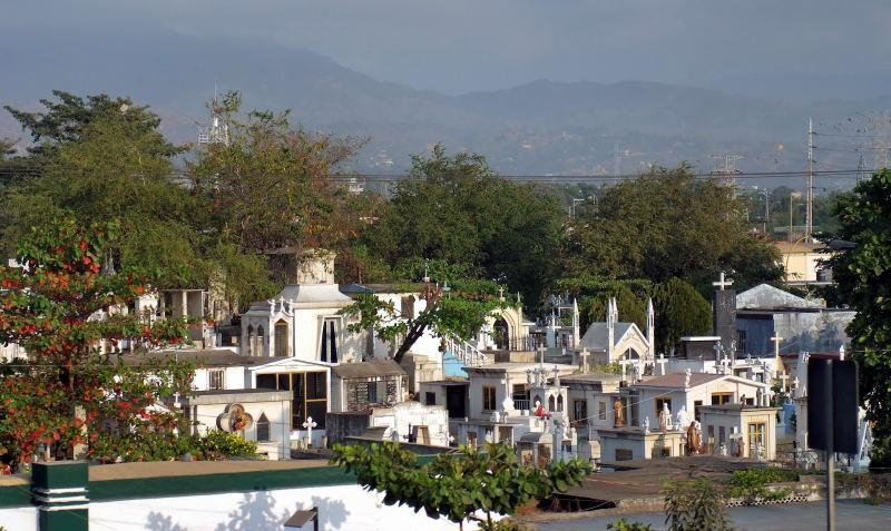 1620-往墨西哥城的路上-墓園