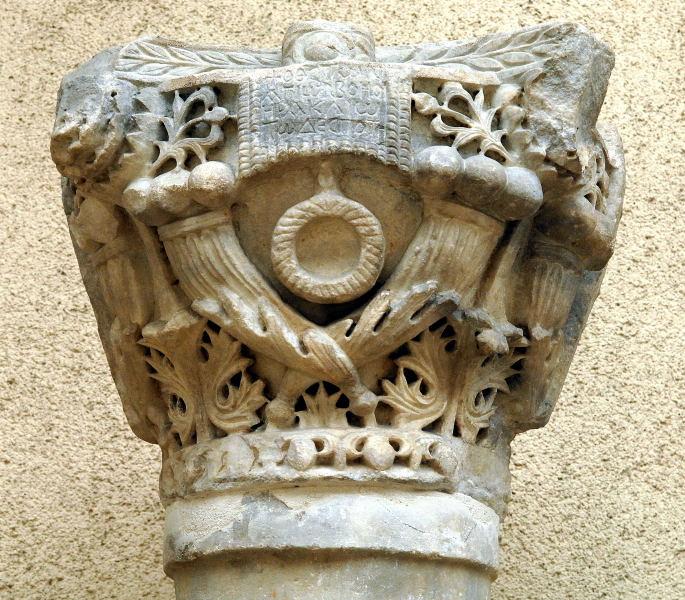 822-伊斯坦堡-考古博物館-神廟柱頭