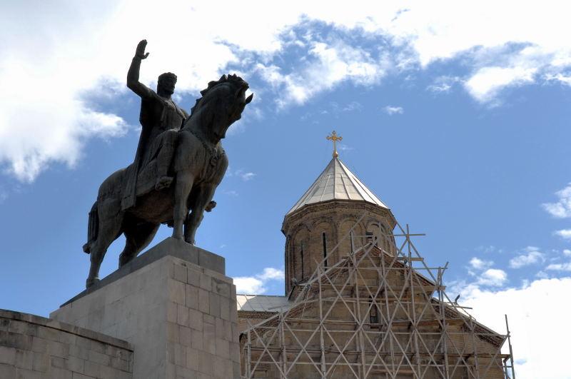 8619-美泰希教堂-薩利國王的騎馬塑像.JPG