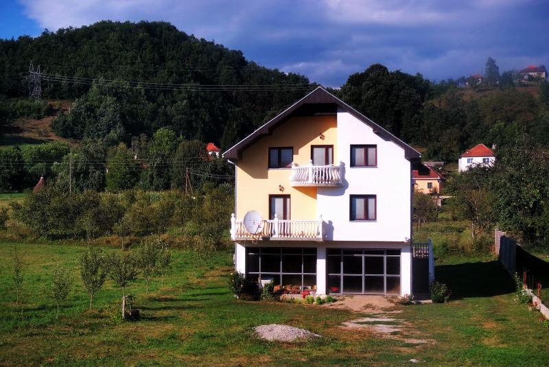 6283-科索沃往黑山國-黑山的農村景觀.JPG