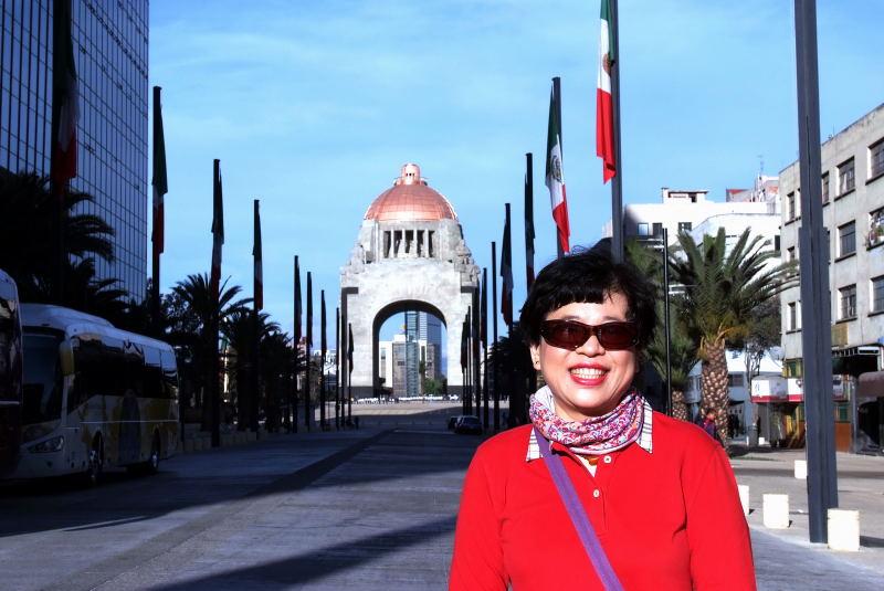 2514-墨西哥市-飯店往革命記念碑方向拍