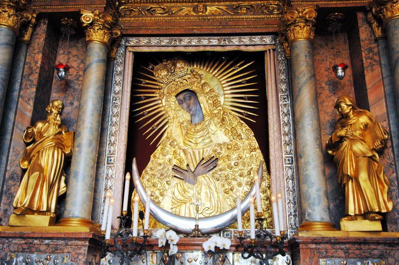 4993-黎明之門禮拜堂-聖母瑪利亞畫像.JPG