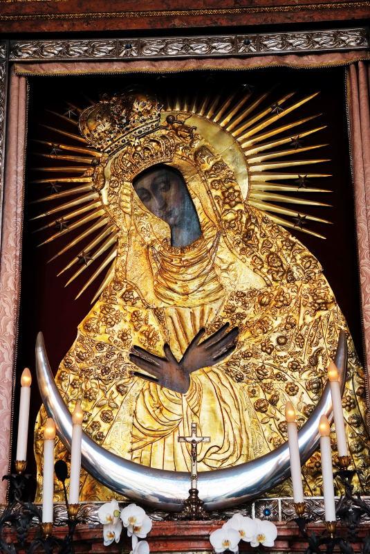 5016-黎明之門禮拜堂-聖母瑪利亞畫像.JPG