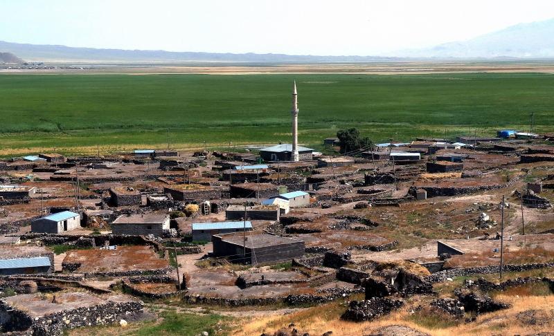 1630-東土耳其-多烏貝雅奇特-庫德族村落