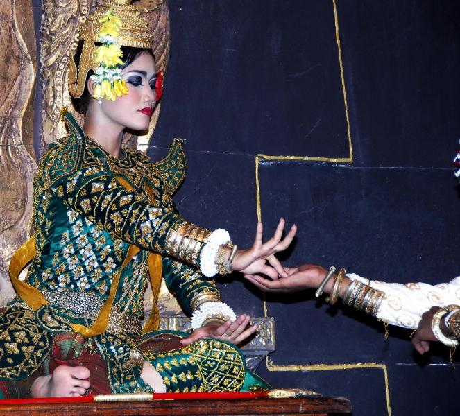 0994-柬埔寨的傳統歌舞.JPG