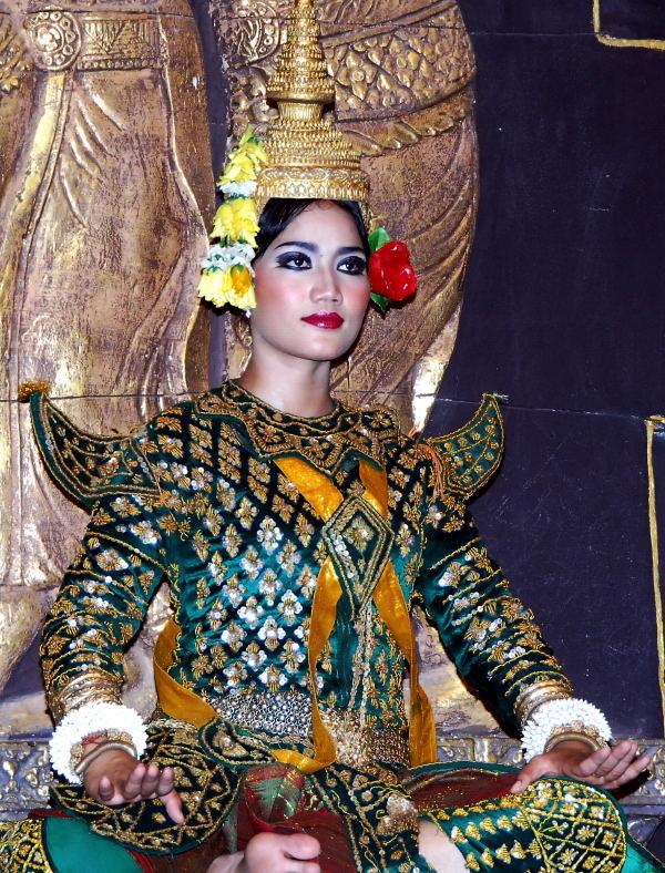 0995-柬埔寨的傳統歌舞.JPG