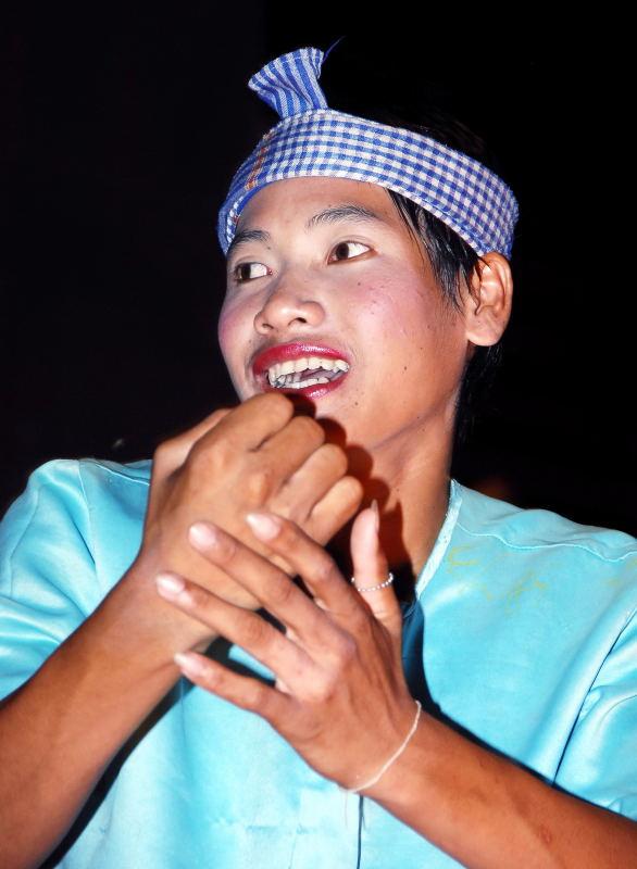 1075-柬埔寨的傳統歌舞.JPG