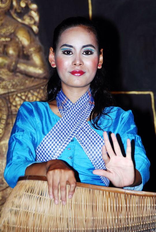 1091-柬埔寨的傳統歌舞.JPG