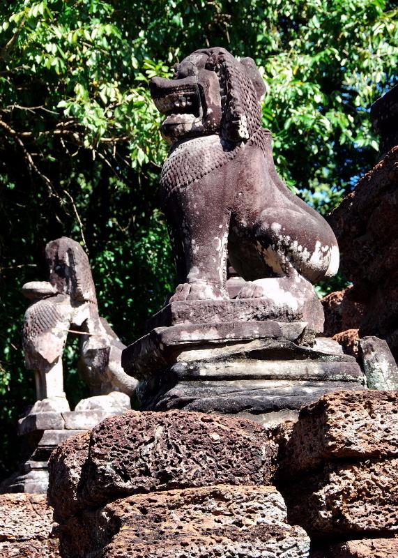 1539-寶劍塔-石獅雕像.JPG