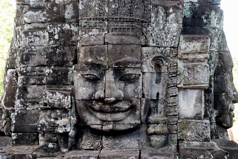 1755-巴戎廟-到處是微笑雕像